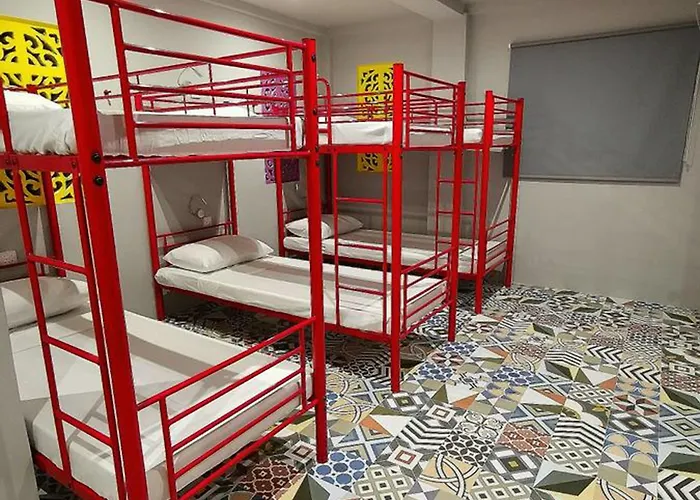 Way Shack Ostello Oslob