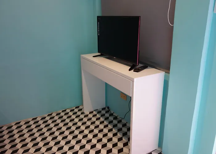 Way Shack Ostello Oslob