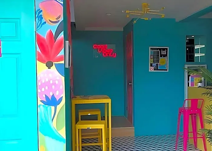 Way Shack Ostello Oslob
